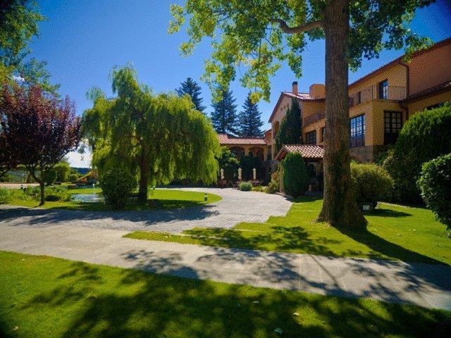 Husa Sant Bernat Монтсень Экстерьер фото